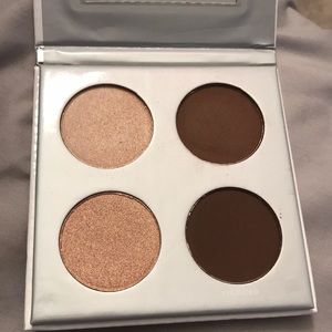 Pur highlight and contour palette